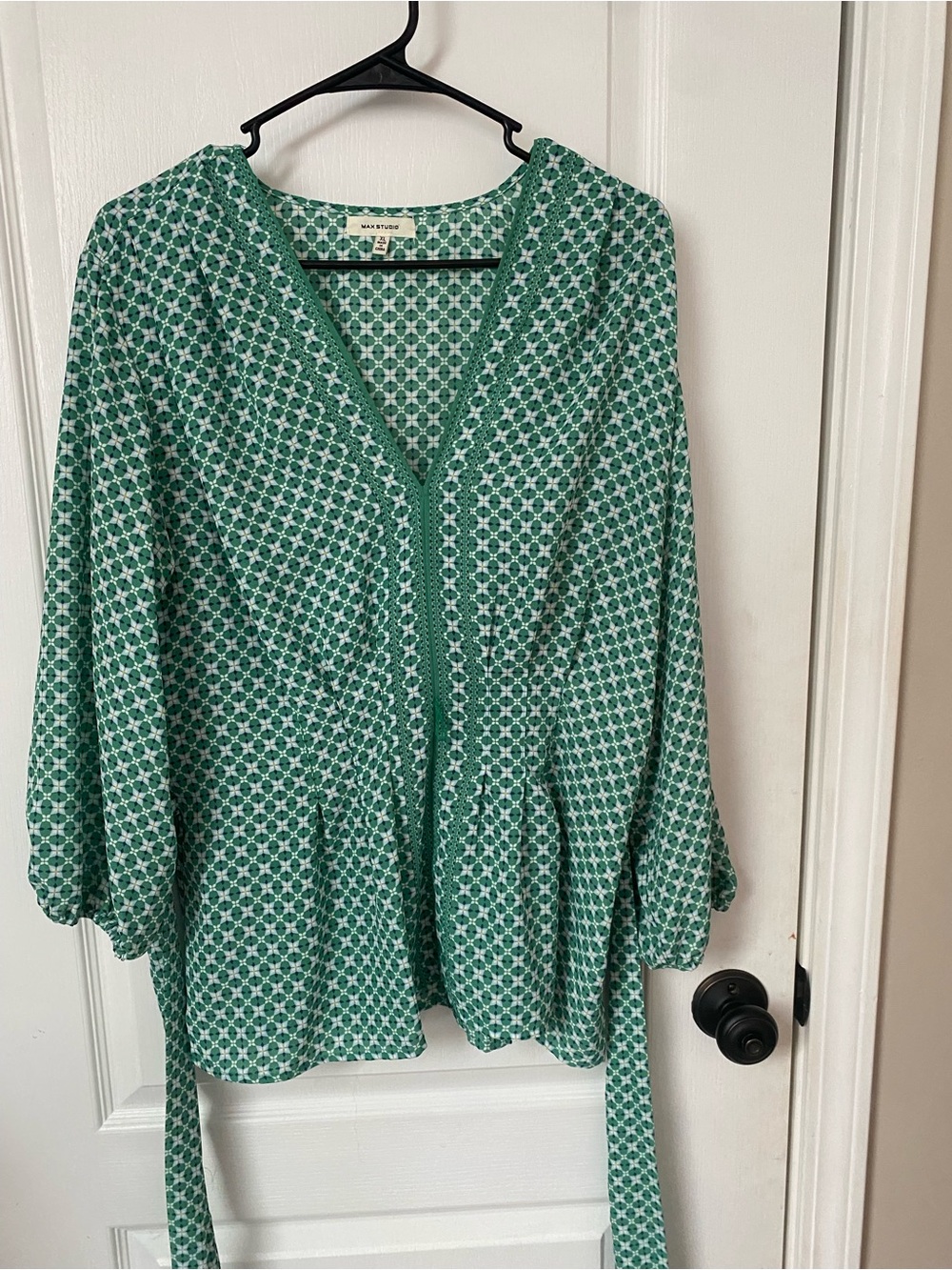 Max Studio Green Geometric V-Neck Tie-Waist Tunic